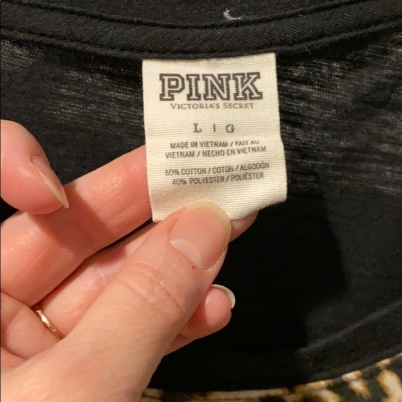 VS Pink Lightweight Leopard Long Sleeve EUC - Picture 3 of 6